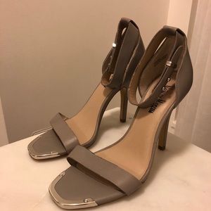 Neiman Marcus Leather Ankle Strap Heels Size 8